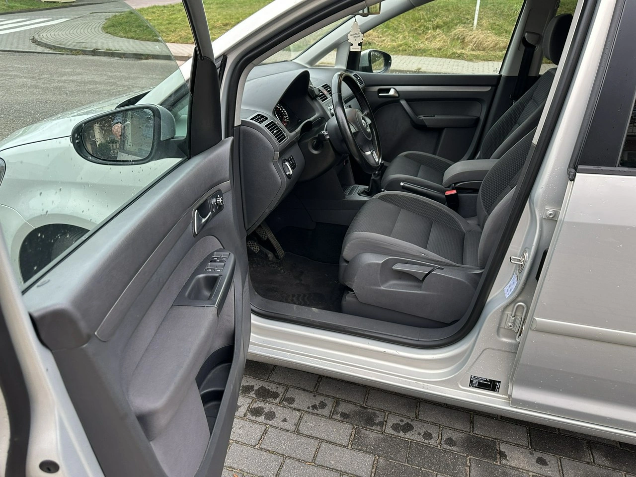 Volkswagen Touran - Zdjęcie 13