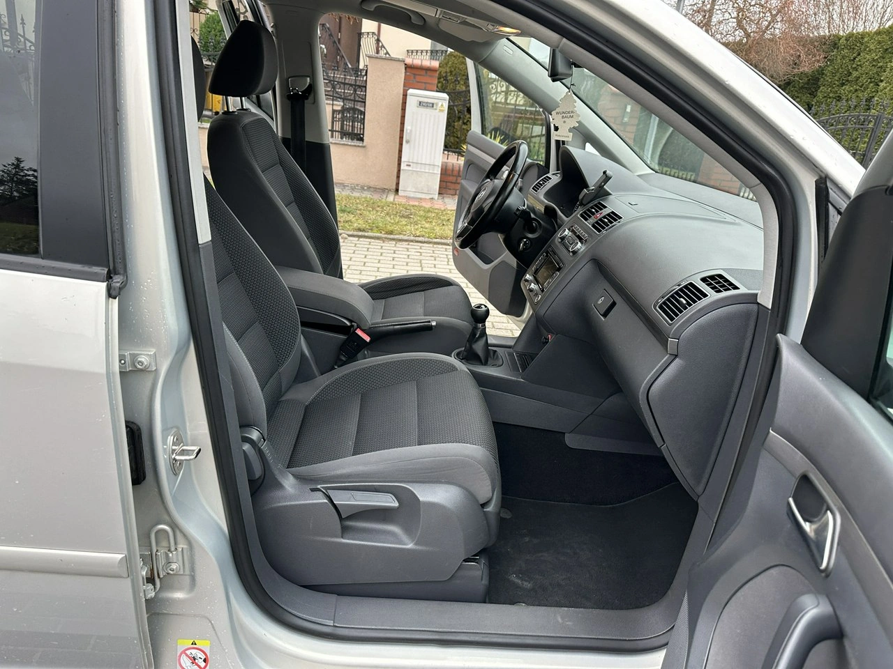 Volkswagen Touran - Zdjęcie 19