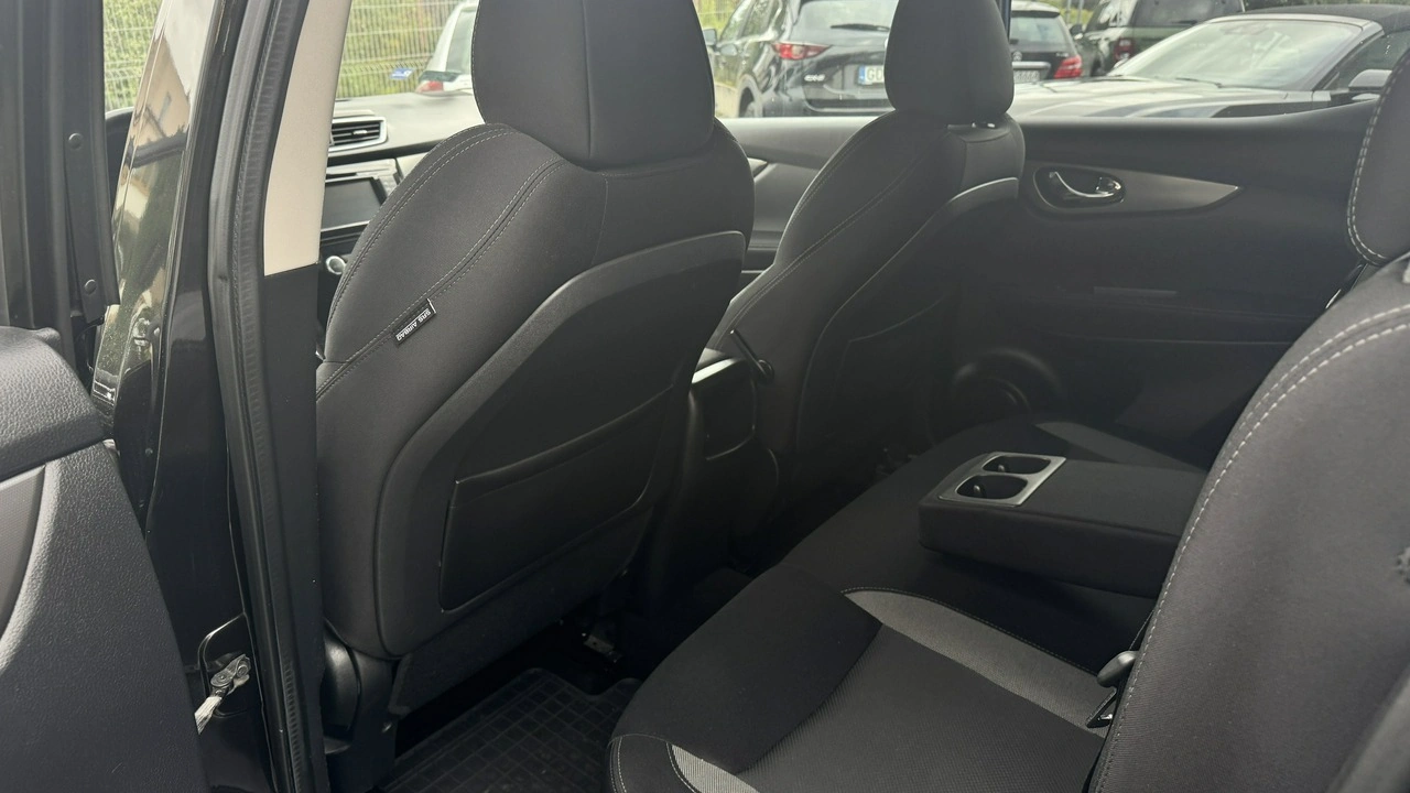 Nissan Qashqai - Zdjęcie 17