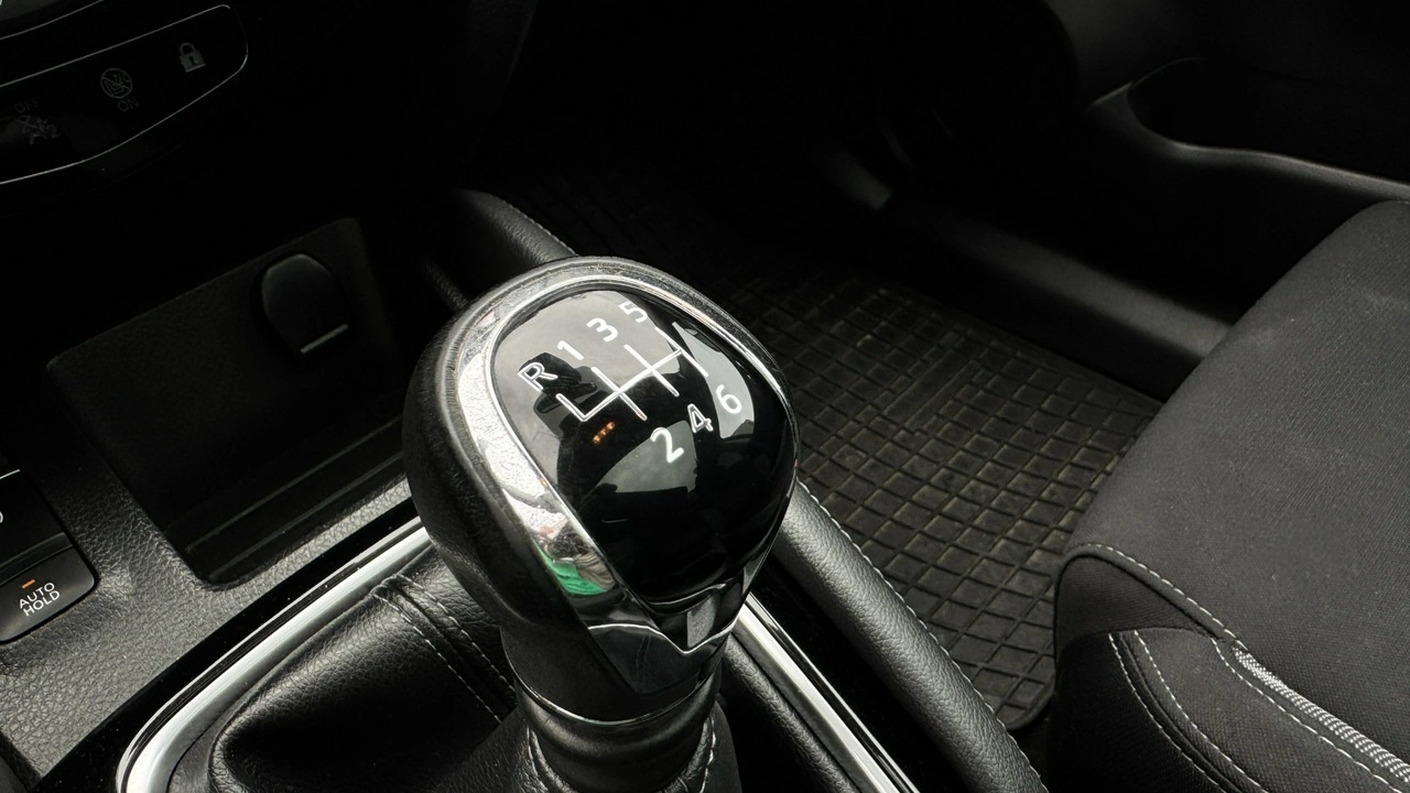 Nissan Qashqai - Zdjęcie 8