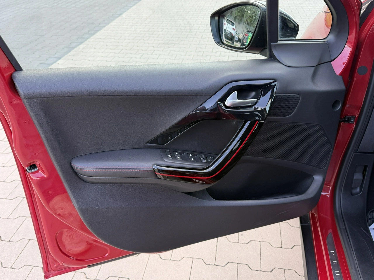 Peugeot 2008 - Zdjęcie 13