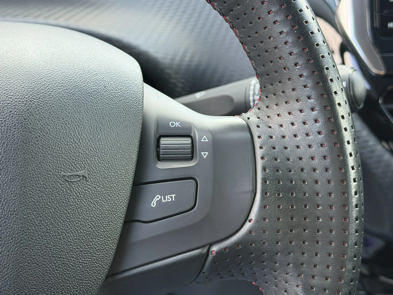 Peugeot 2008 - Zdjęcie 20