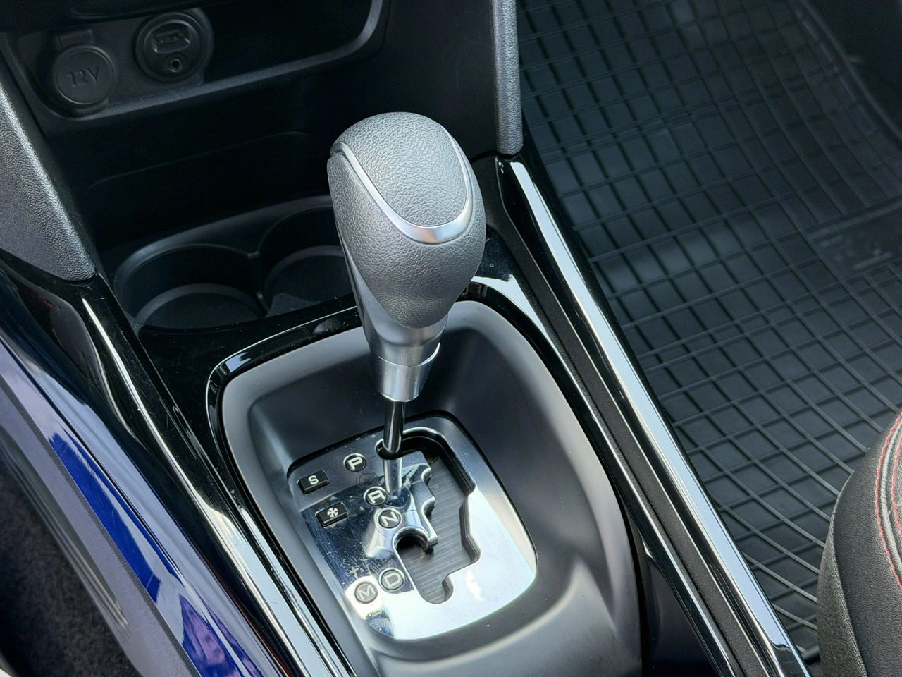 Peugeot 2008 - Zdjęcie 25