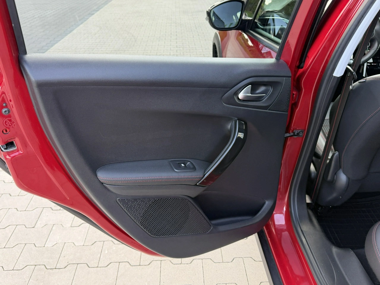 Peugeot 2008 - Zdjęcie 28