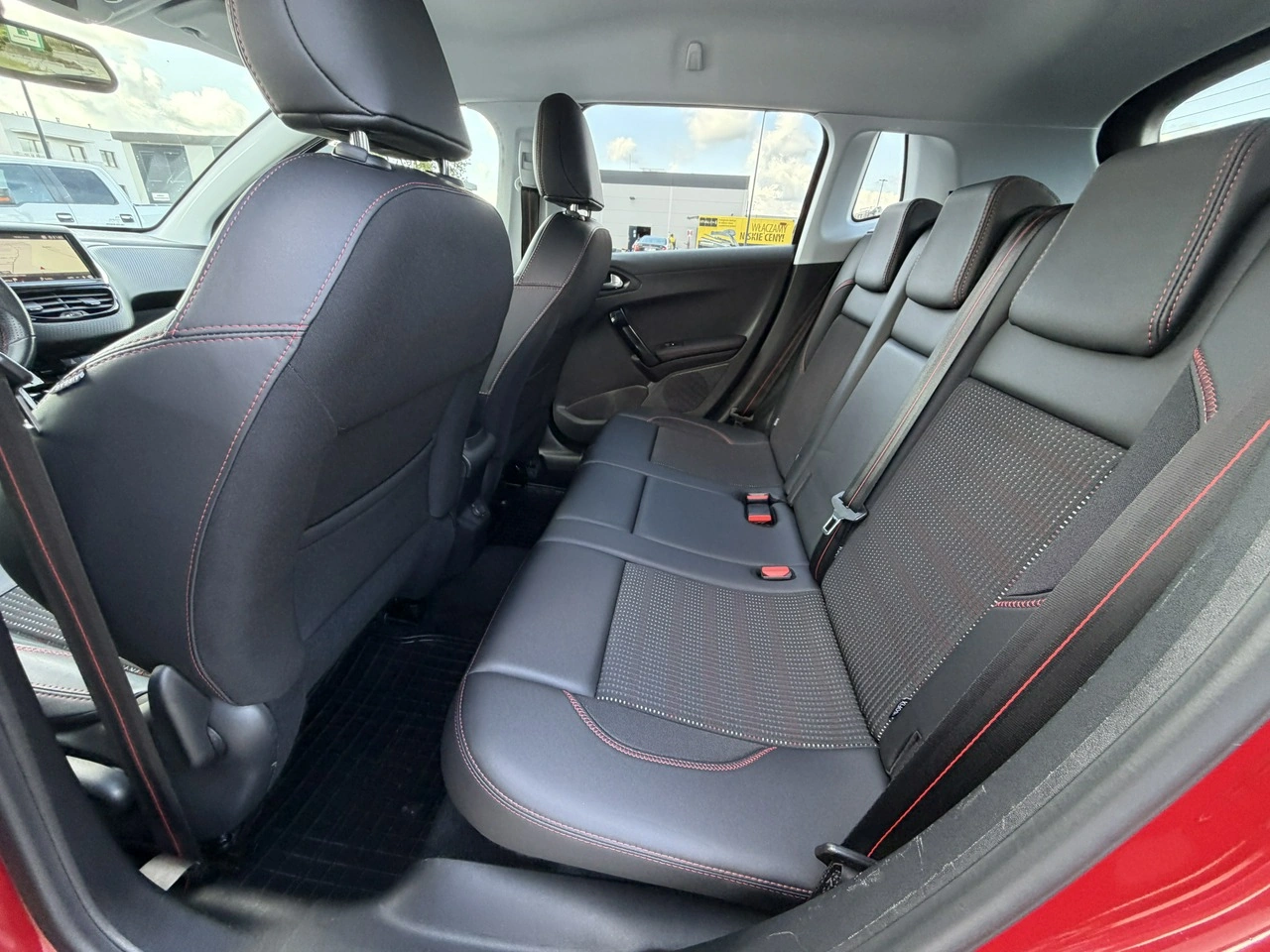 Peugeot 2008 - Zdjęcie 29