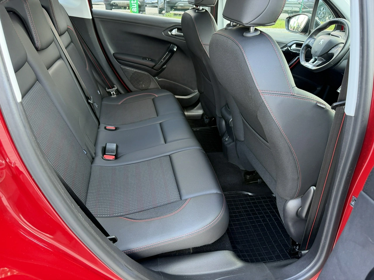 Peugeot 2008 - Zdjęcie 30