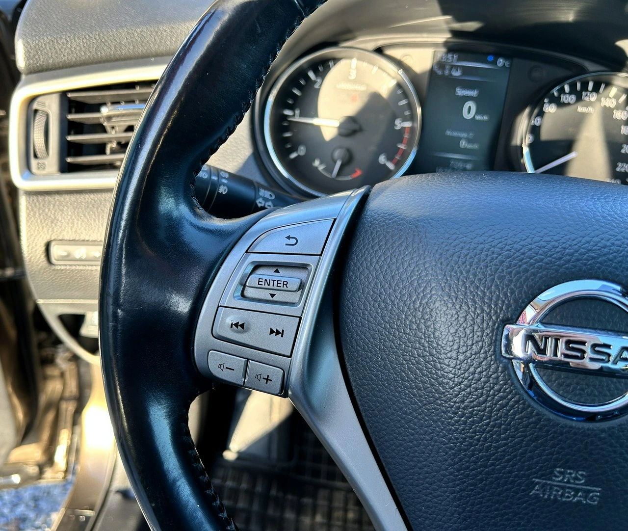 Nissan Qashqai - Zdjęcie 14