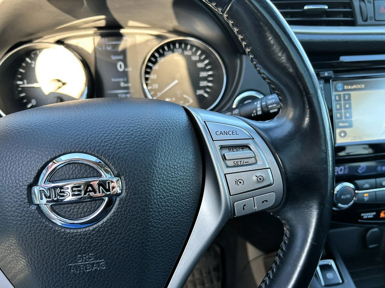 Nissan Qashqai - Zdjęcie 15