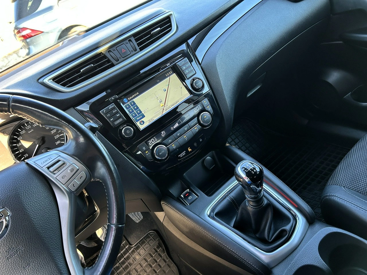 Nissan Qashqai - Zdjęcie 18