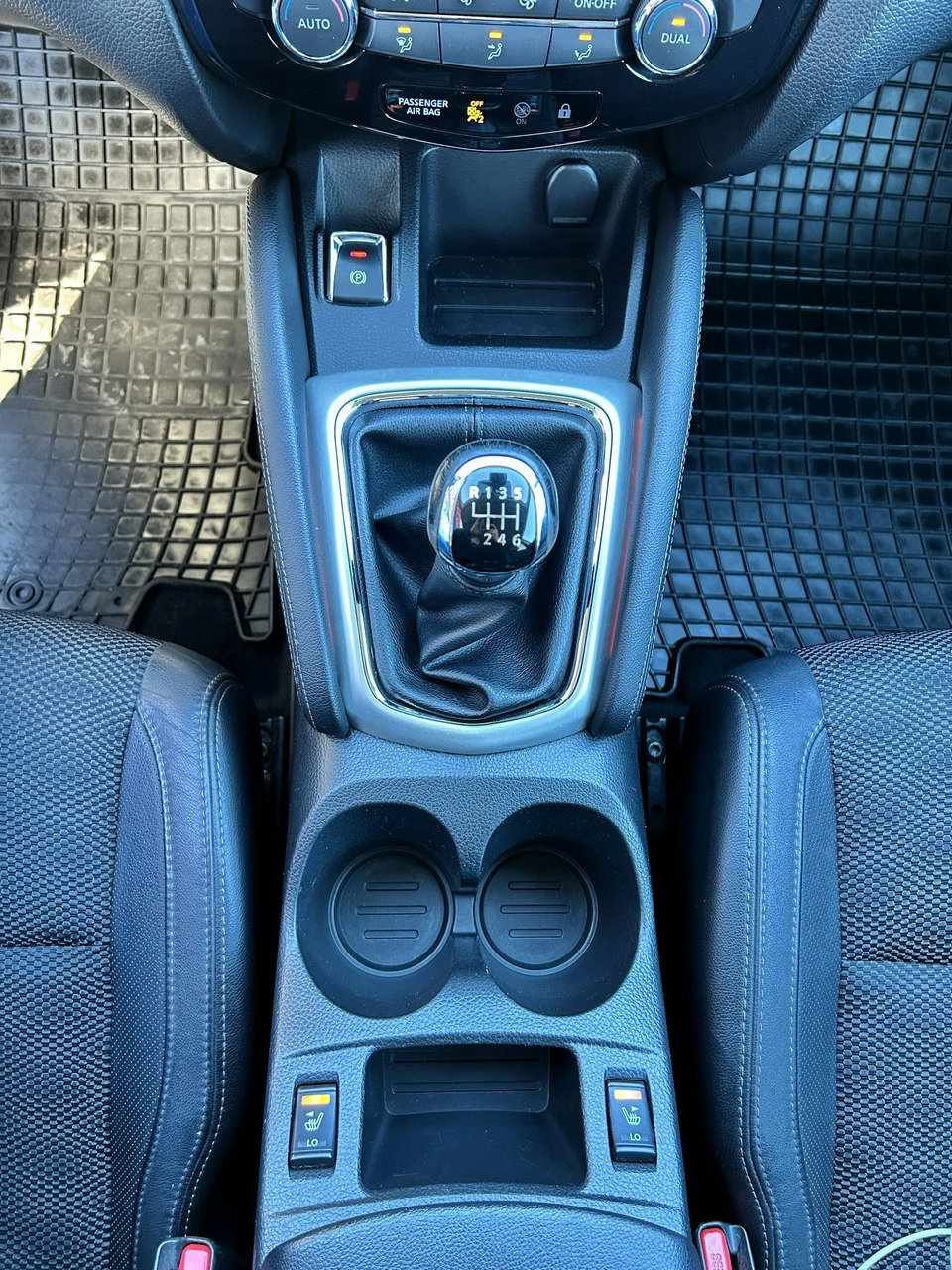 Nissan Qashqai - Zdjęcie 24