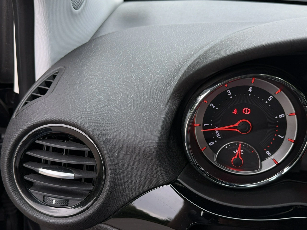 Opel Adam - Zdjęcie 17