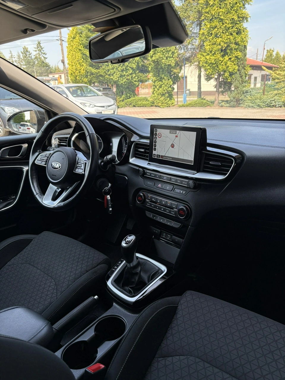 Kia Ceed - Zdjęcie 12