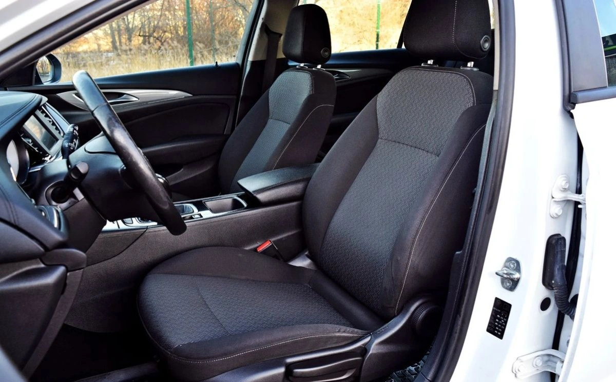 Opel Insignia - Zdjęcie 2