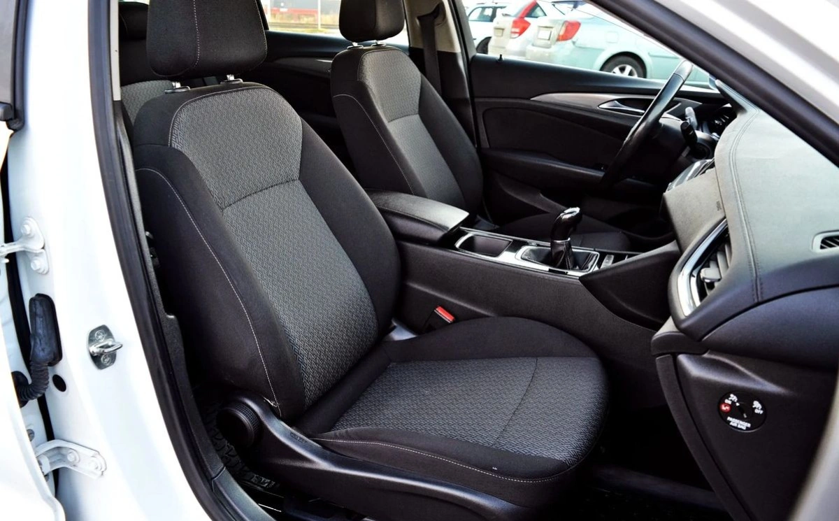 Opel Insignia - Zdjęcie 4