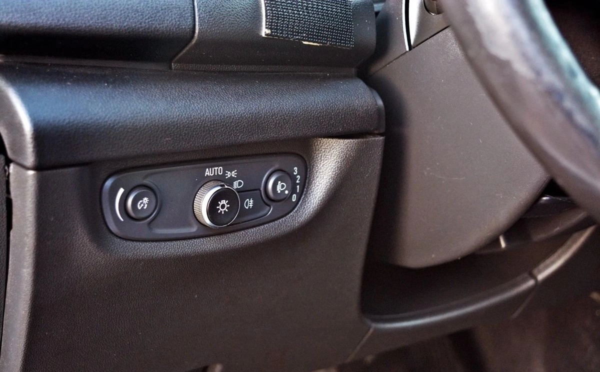 Opel Insignia - Zdjęcie 11