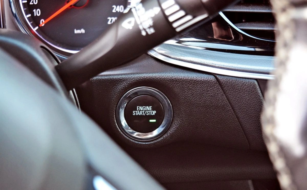 Opel Insignia - Zdjęcie 13