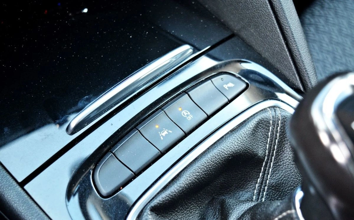 Opel Insignia - Zdjęcie 15