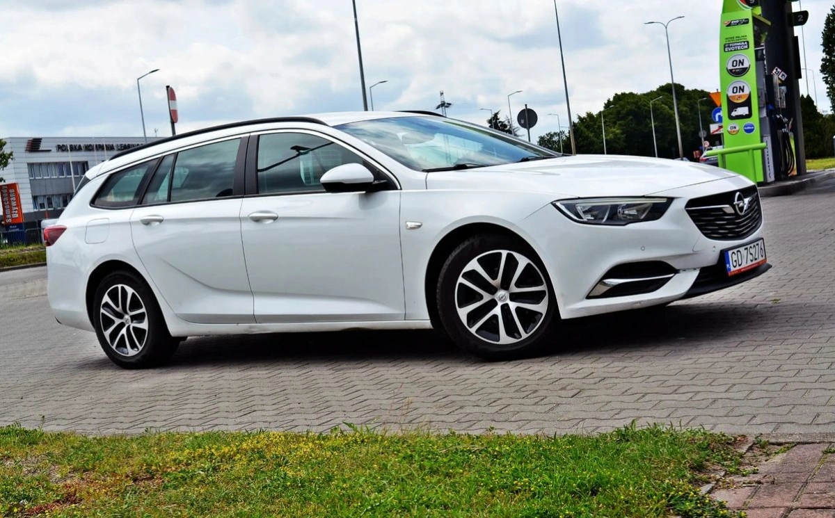 Opel Insignia - Zdjęcie 23