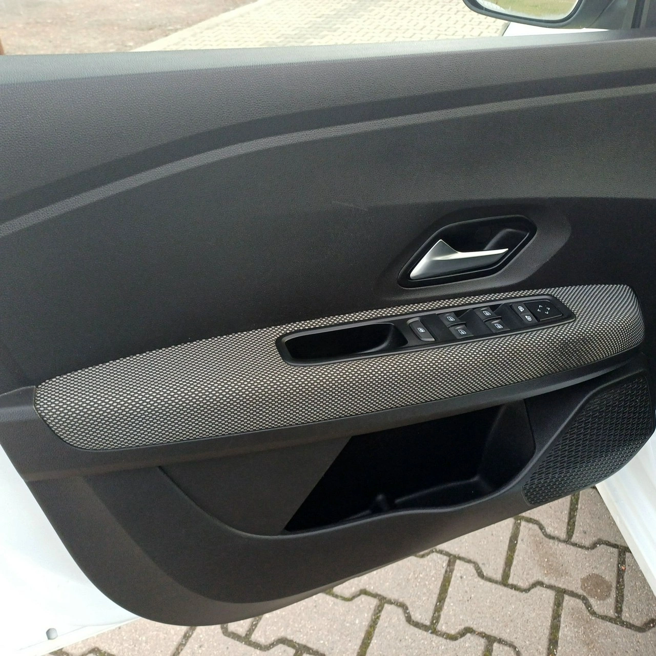 Dacia Sandero - Zdjęcie 23