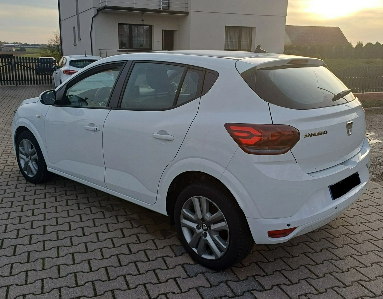 Dacia Sandero - Zdjęcie 25
