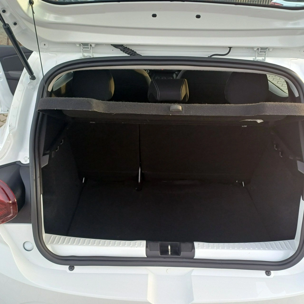 Dacia Sandero - Zdjęcie 6