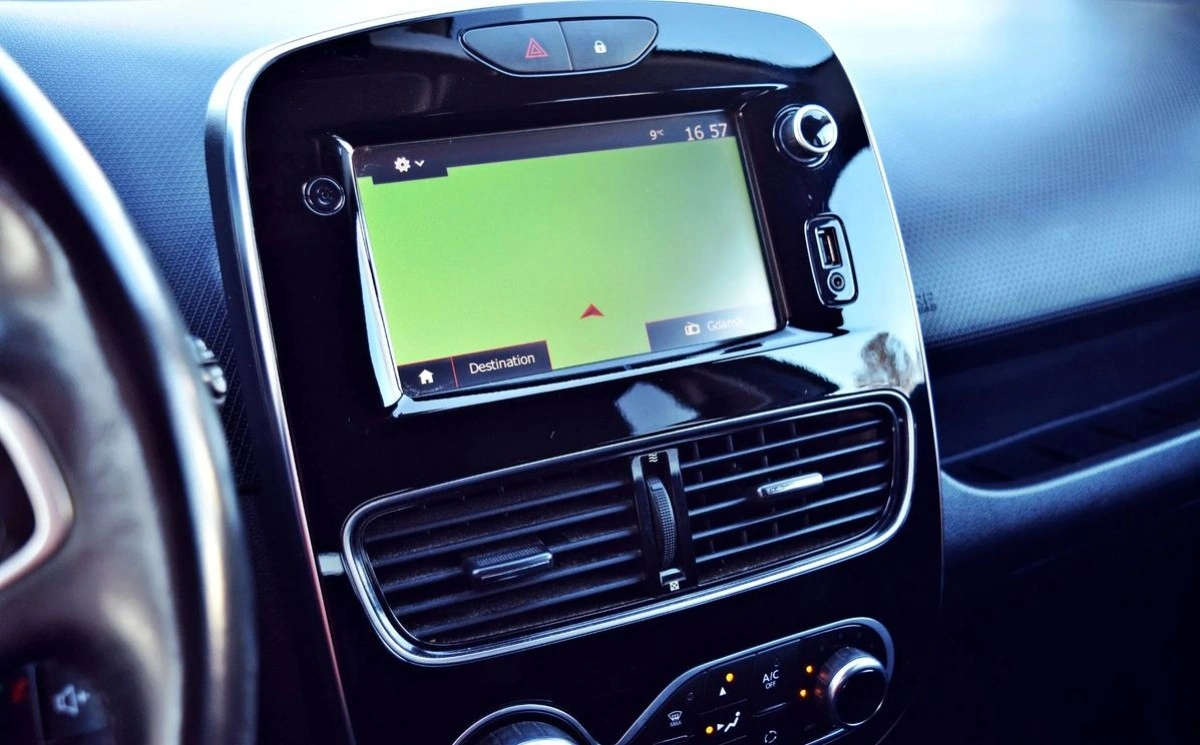 Renault Clio - Zdjęcie 10