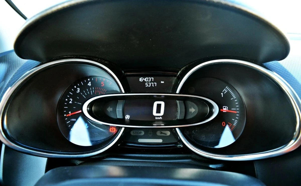 Renault Clio - Zdjęcie 11