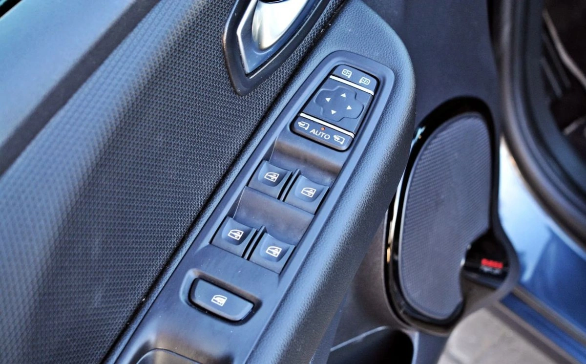 Renault Clio - Zdjęcie 13