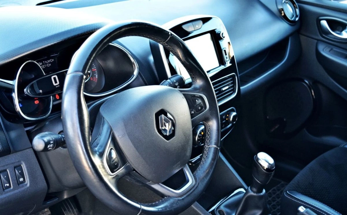 Renault Clio - Zdjęcie 27