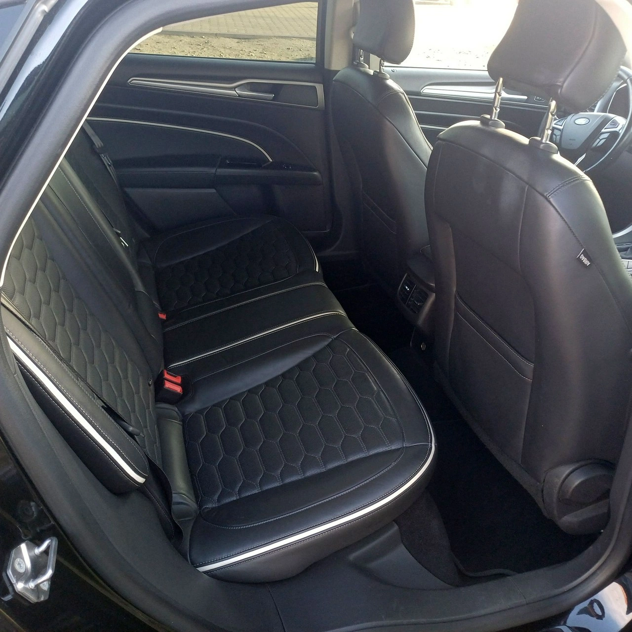 Ford Mondeo - Zdjęcie 11