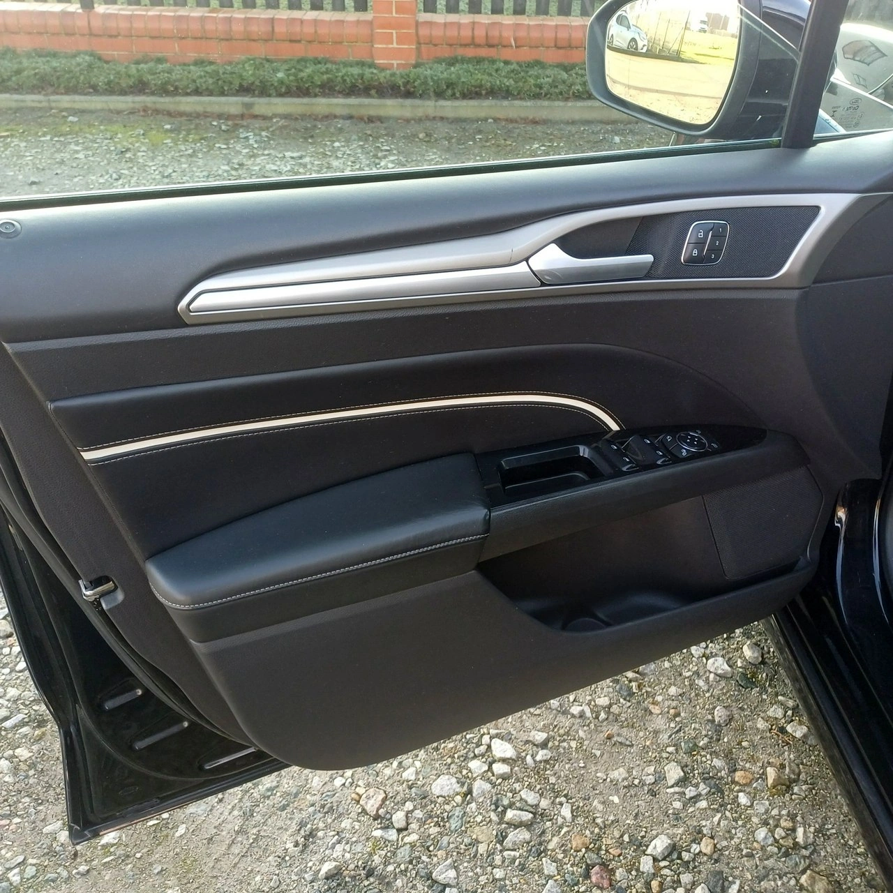 Ford Mondeo - Zdjęcie 23