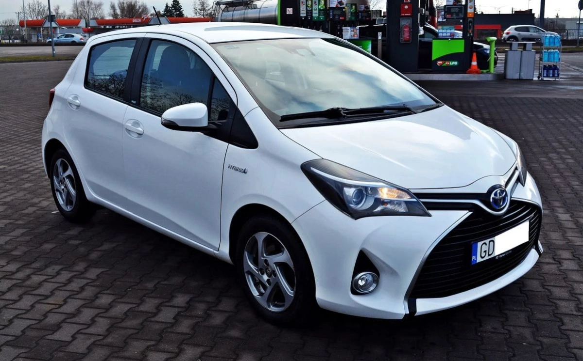 Toyota Yaris - Zdjęcie 2