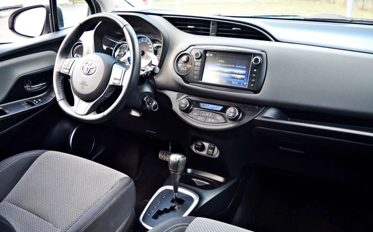 Toyota Yaris - Zdjęcie 5