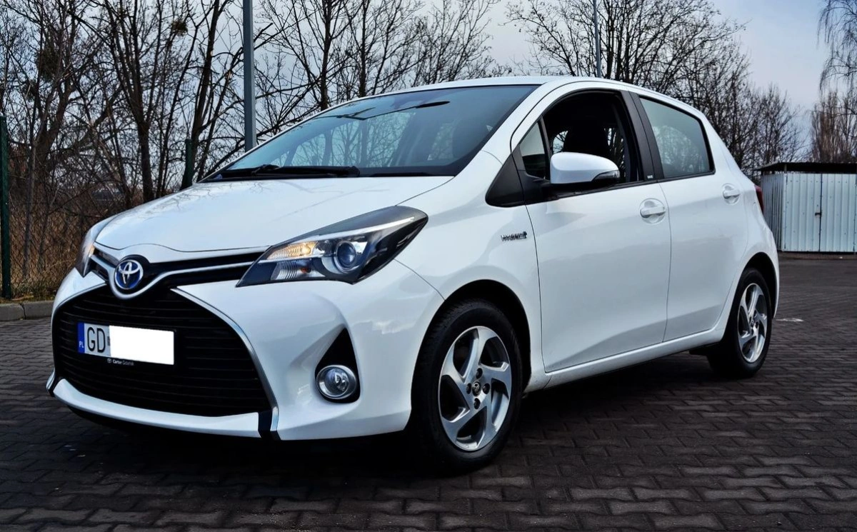 Toyota Yaris - Zdjęcie 13