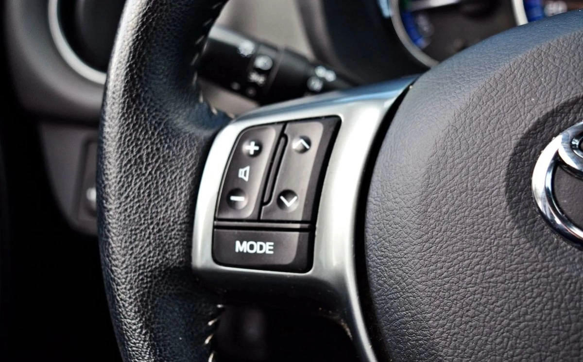 Toyota Yaris - Zdjęcie 27