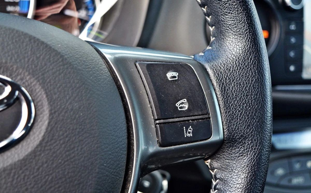 Toyota Yaris - Zdjęcie 28