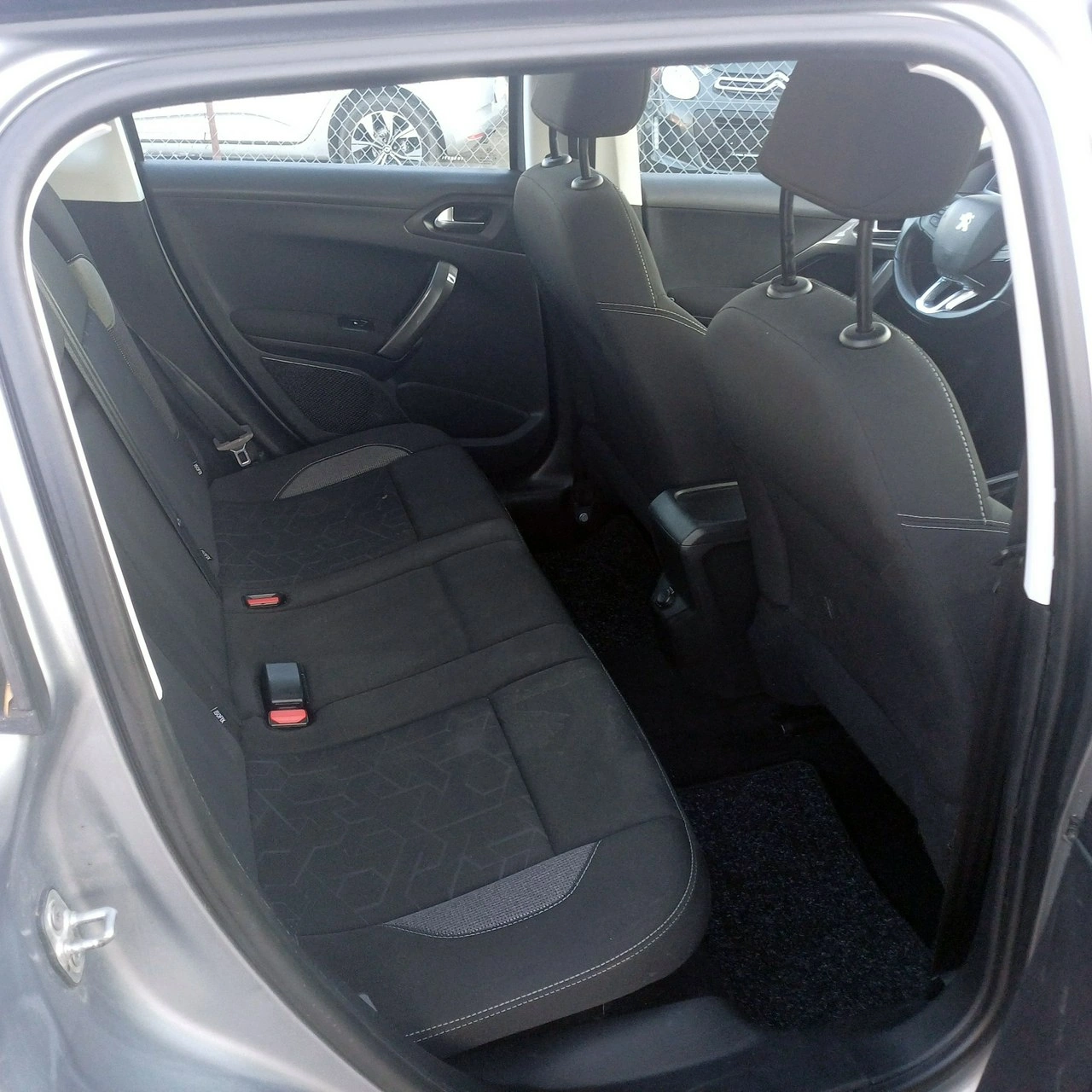 Peugeot 2008 - Zdjęcie 11