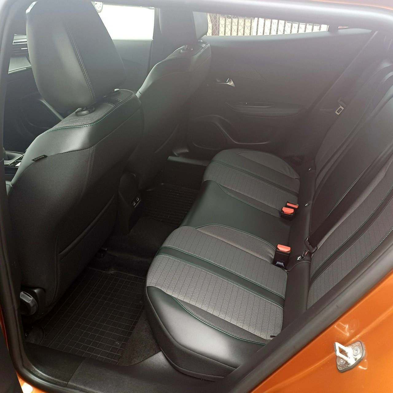 Peugeot 2008 - Zdjęcie 9