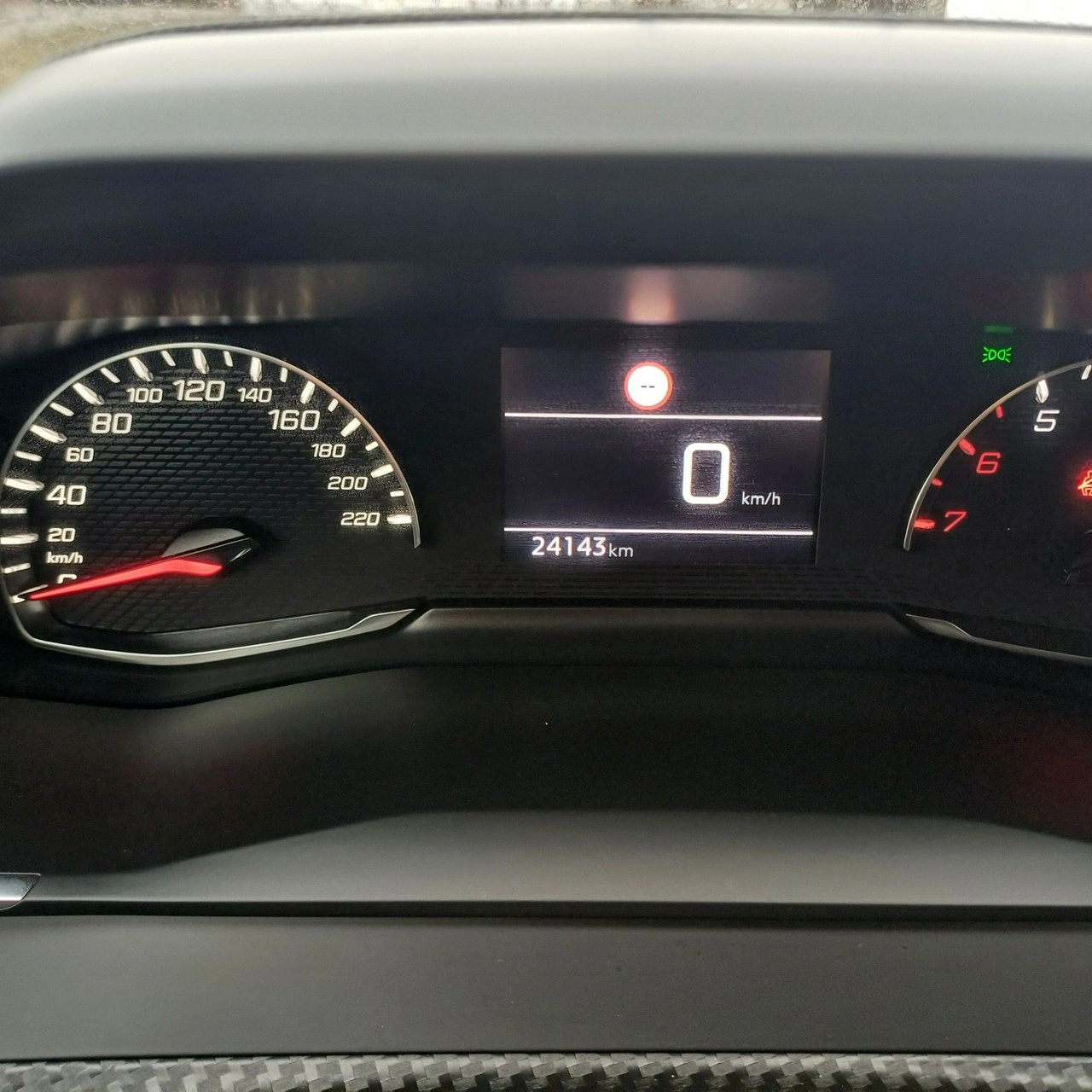 Peugeot 2008 - Zdjęcie 17