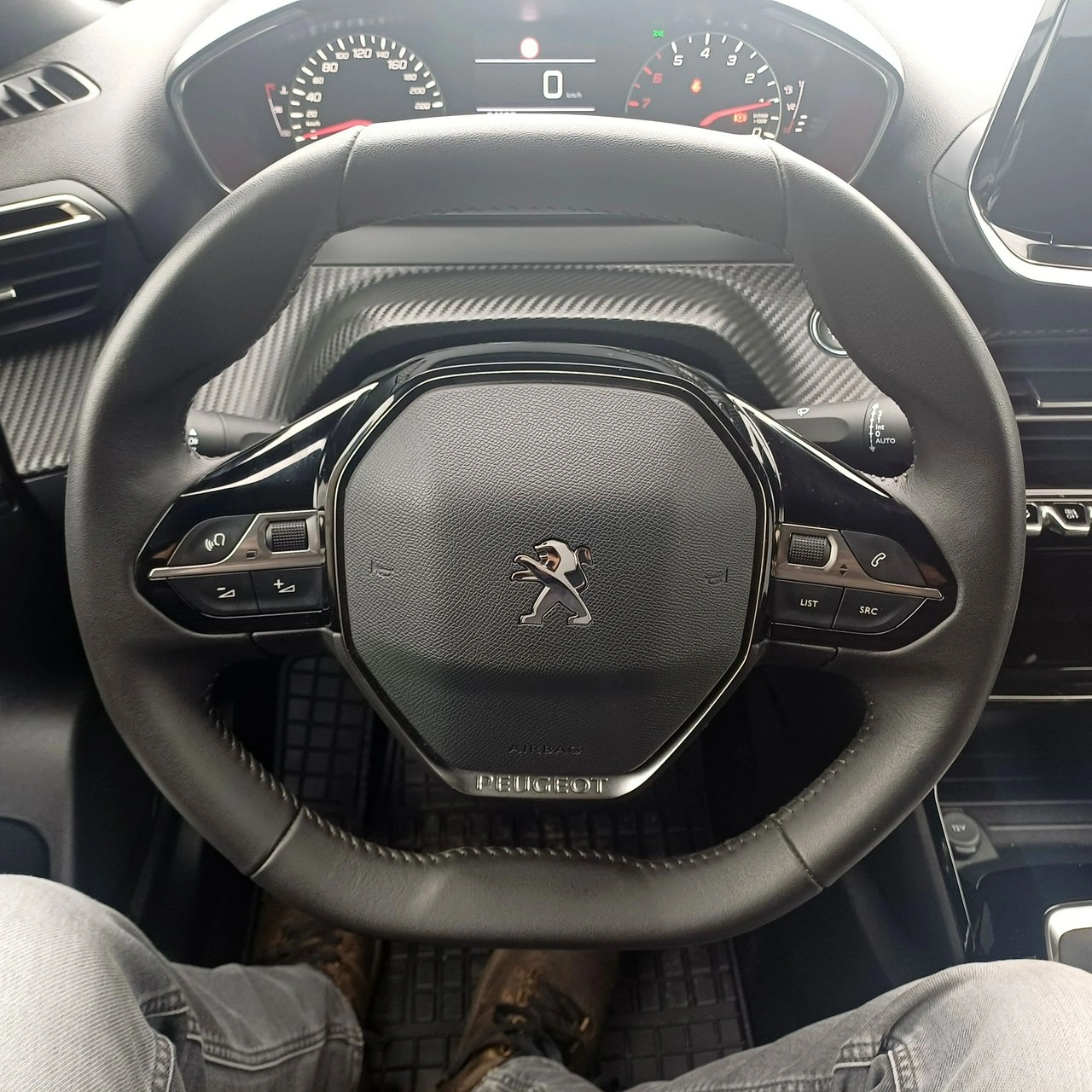 Peugeot 2008 - Zdjęcie 14