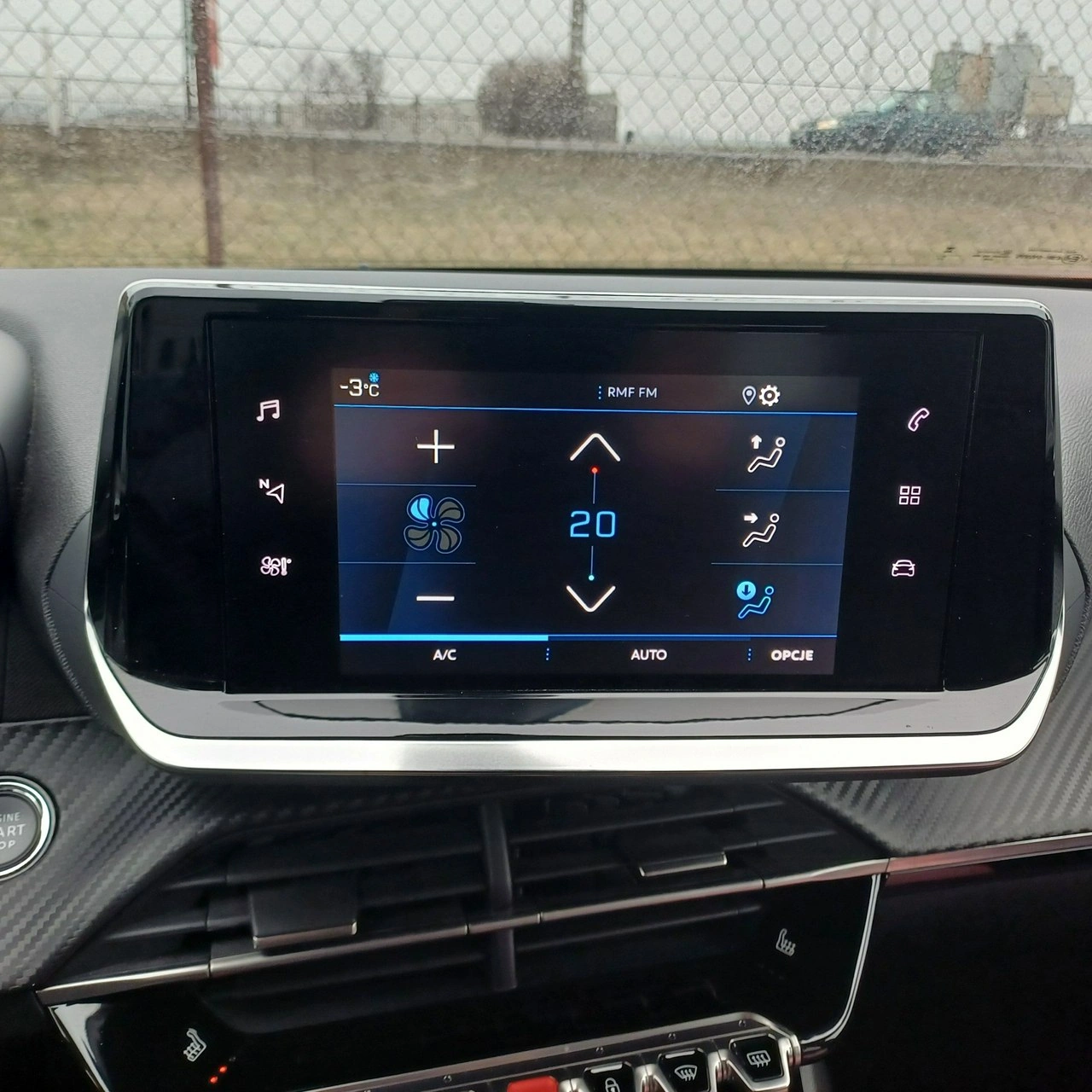 Peugeot 2008 - Zdjęcie 19