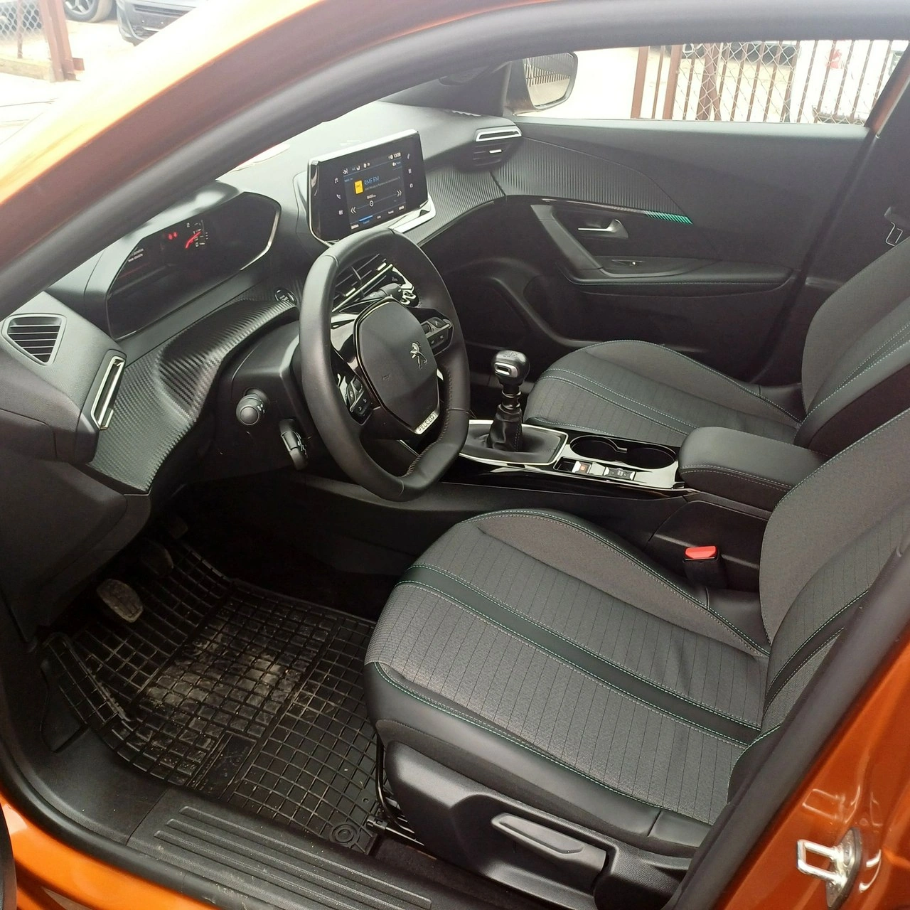 Peugeot 2008 - Zdjęcie 8
