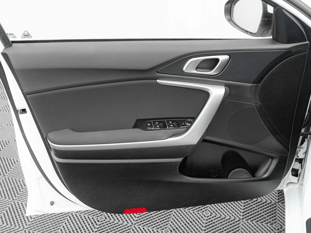 Kia Ceed - Zdjęcie 9