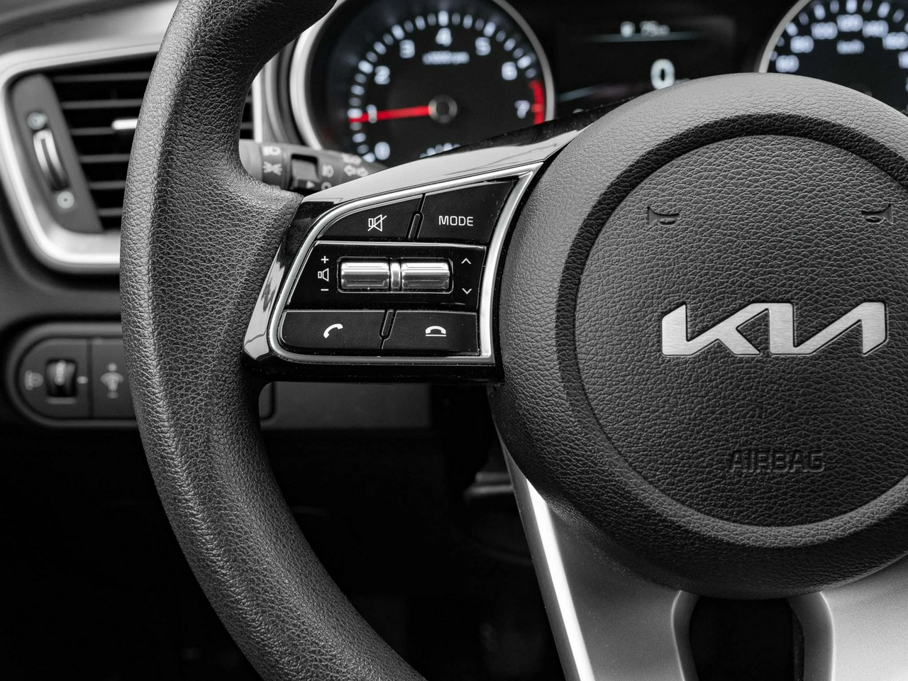 Kia Ceed - Zdjęcie 13