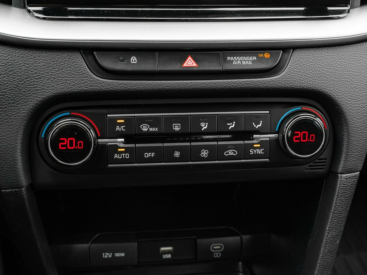 Kia Ceed - Zdjęcie 16