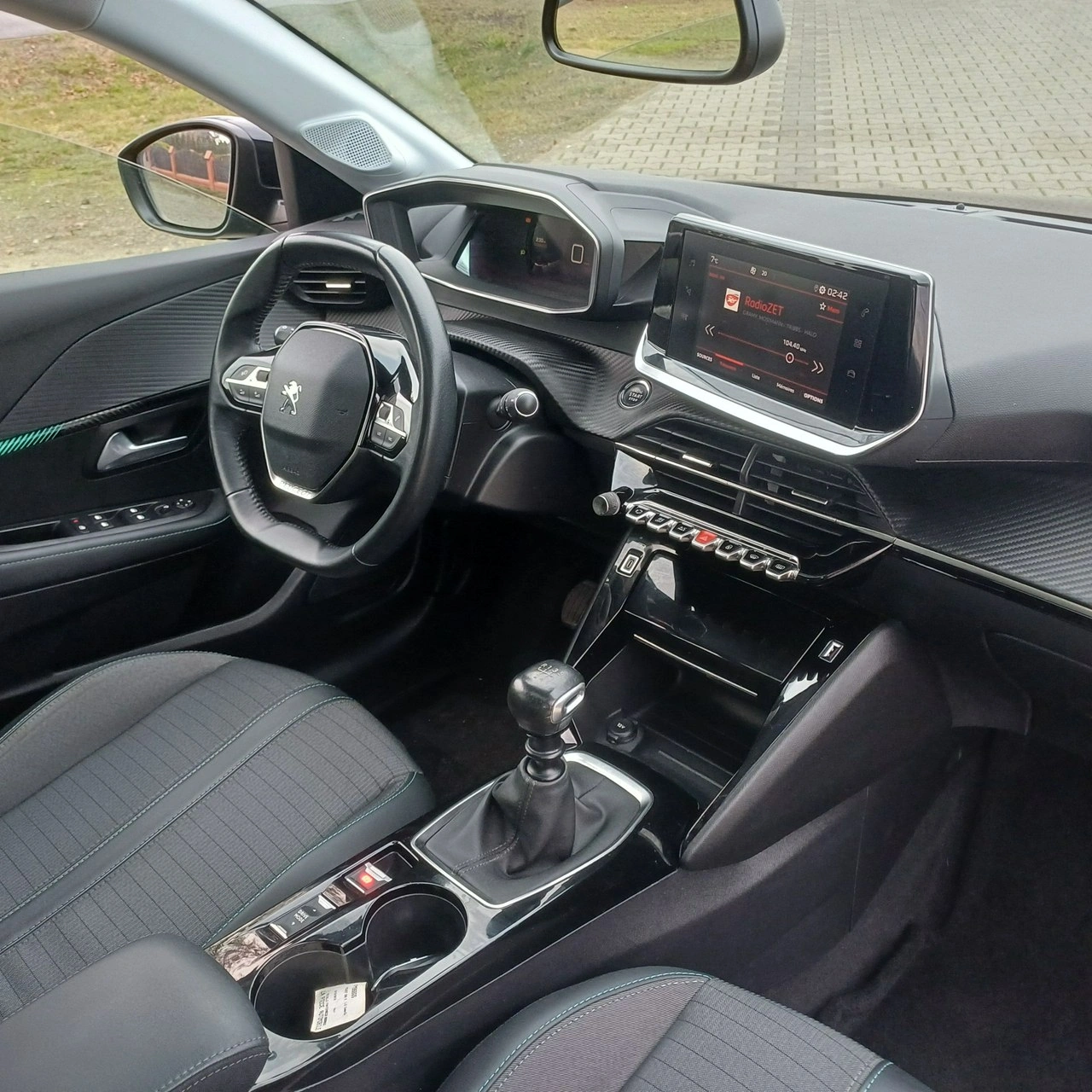 Peugeot 208 - Zdjęcie 9