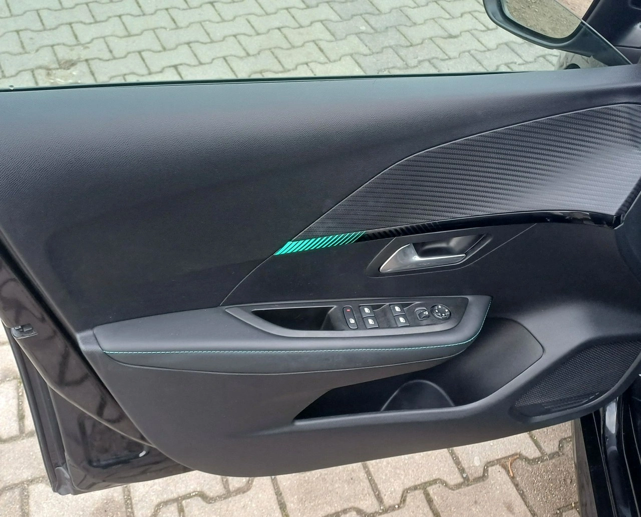 Peugeot 208 - Zdjęcie 17