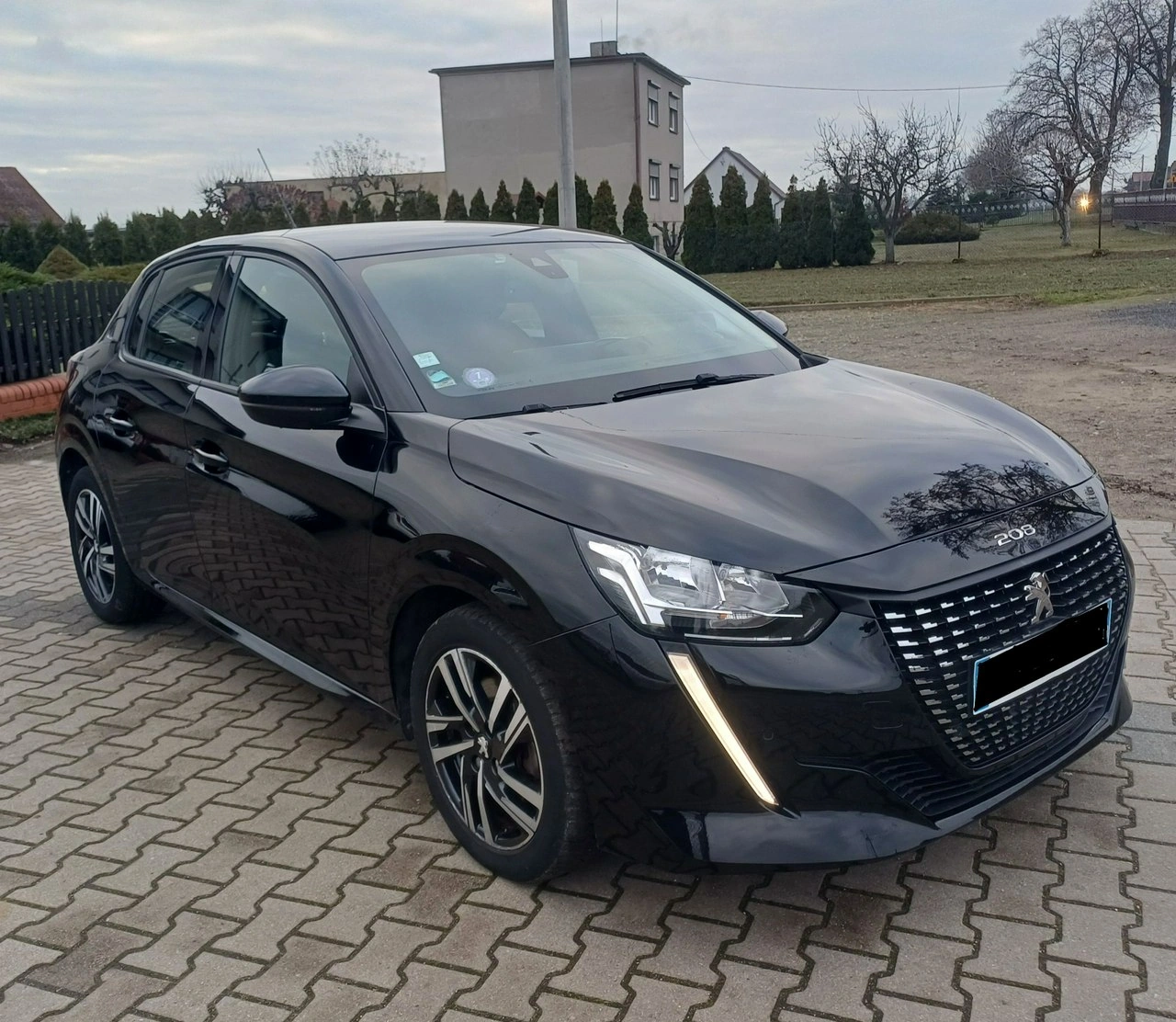 Peugeot 208 - Główne zdjęcie