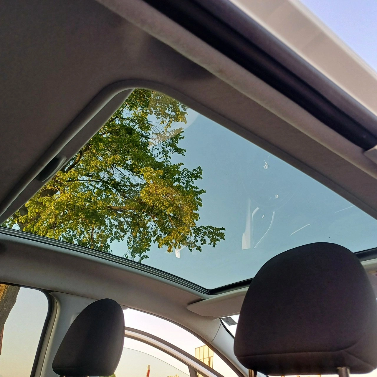 Peugeot 208 - Zdjęcie 17