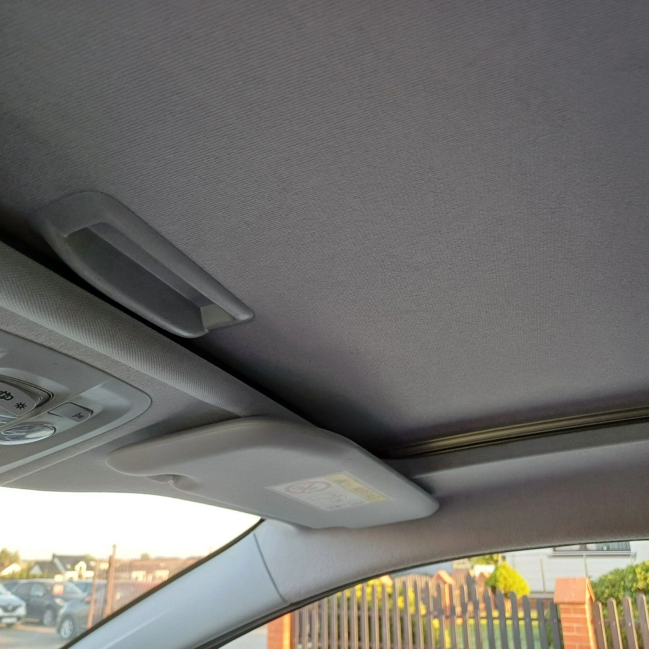 Peugeot 208 - Zdjęcie 18